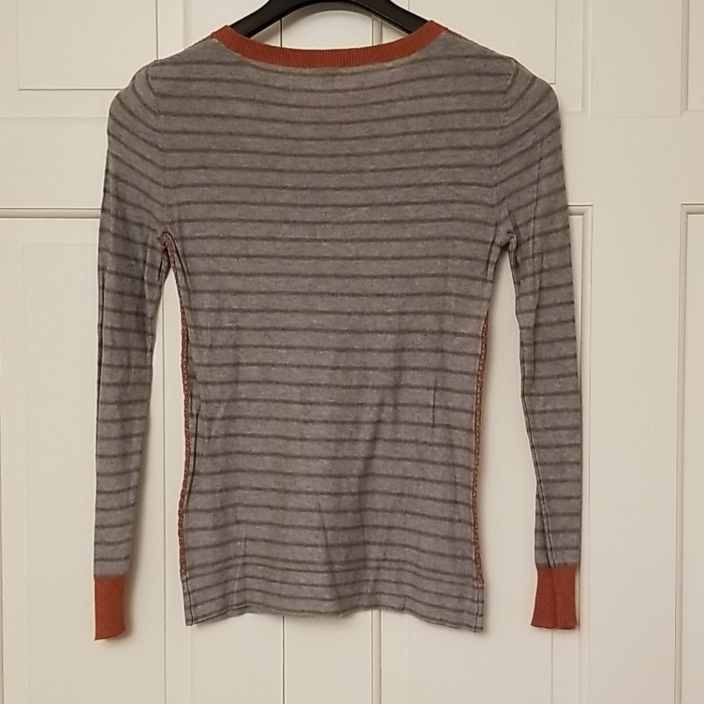 Sweater - Picture 2 of 4